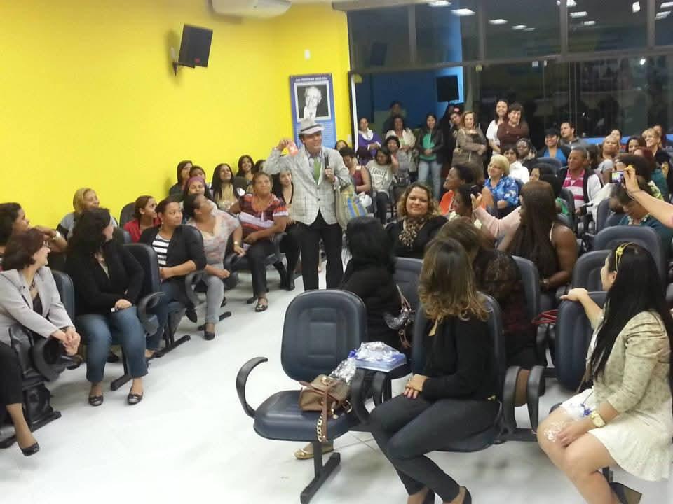 Apresentação em auditório corporativo